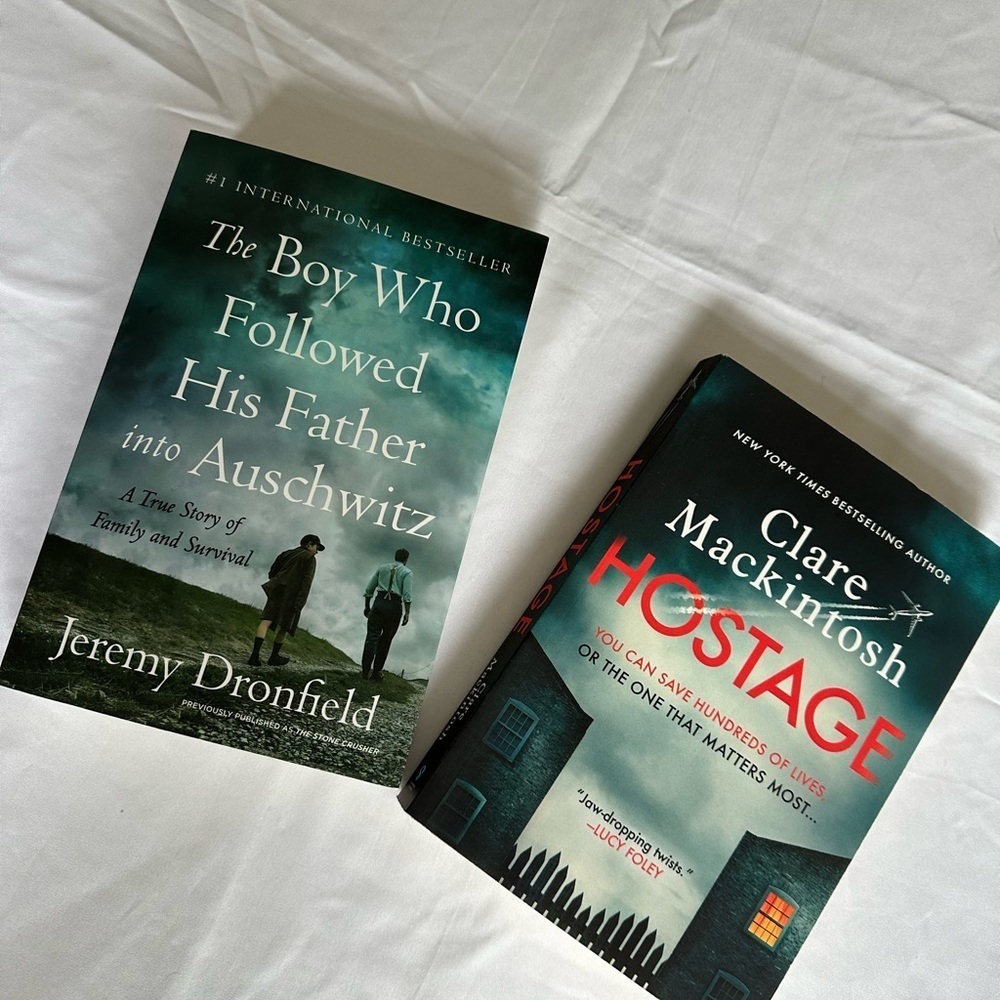 BOOKS - Picture 6 of 6